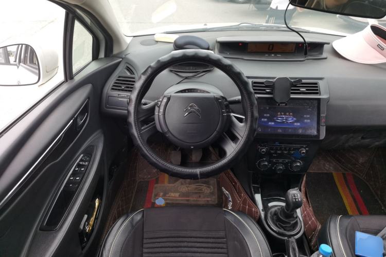 Used Citroen C-Quatre 2016 Classic Sedan 1.6L Manual CNG Steering Wheel