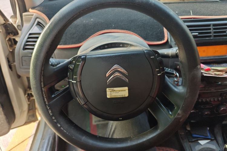 Used Citroen C-Quatre 2016 Classic Sedan 1.6L Manual CNG Steering Wheel