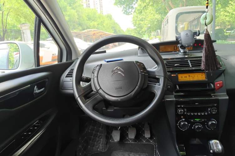 Used Citroen C-Quatre 2016 Classic Sedan 1.6L Manual - Premium Version Steering Wheel