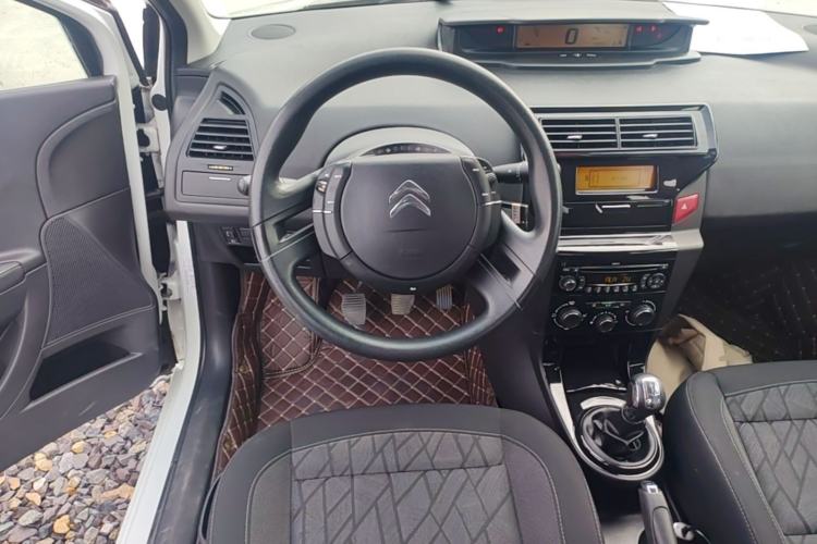 Used Citroen C-Quatre 2016 Classic Sedan 1.6L Manual - Premium Version Steering Wheel