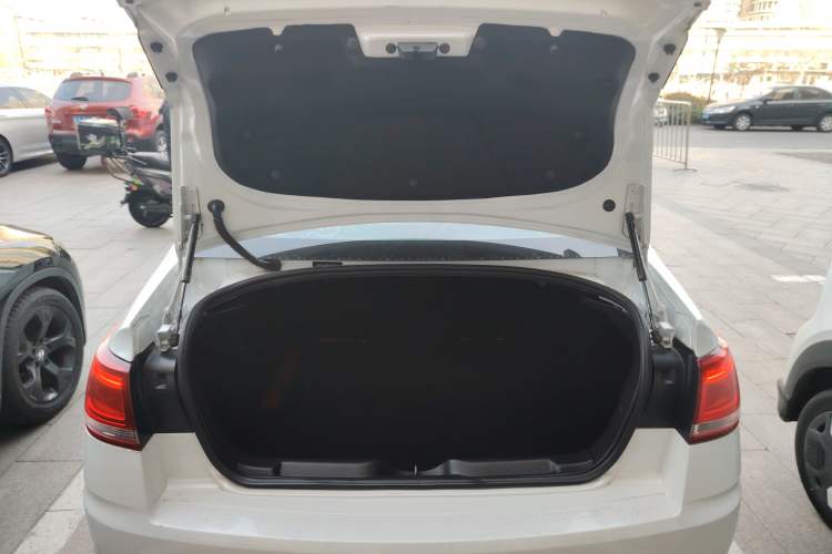 Used Citroen C-Quatre 2016 Classic Sedan 1.6L Manual - Premium Version Trunk
