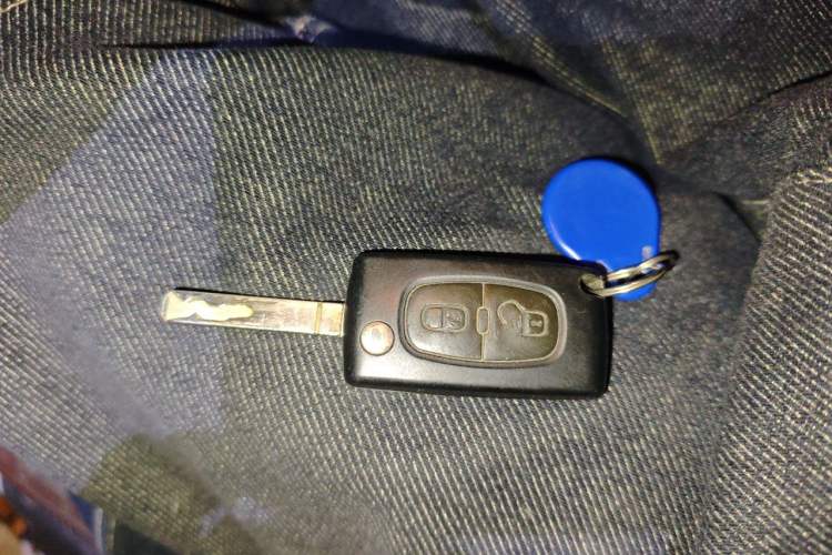 Used Citroen C-Quatre 2016 Classic Sedan 1.6L Manual CNG Vehicle Key