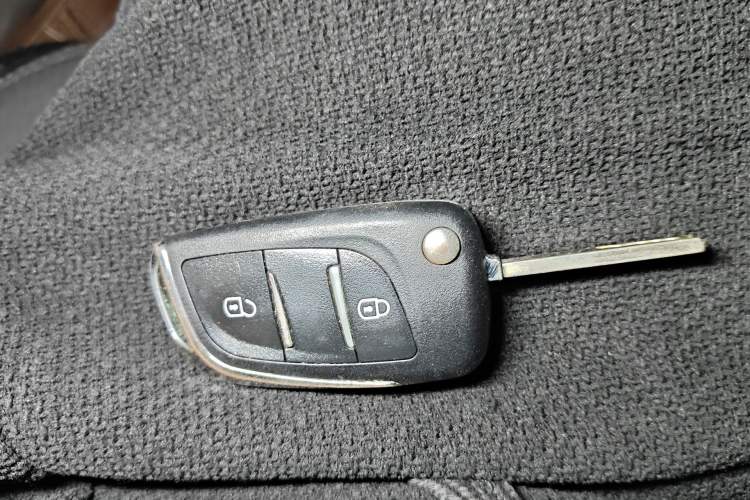 Used Citroen C-Quatre 2016 Classic Sedan 1.6L Manual CNG Vehicle Key