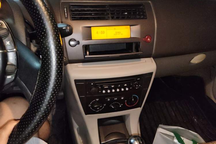 Used Citroen C-Triomphe 2006 2.0L Manual Elite Edition Audio And AC Panel