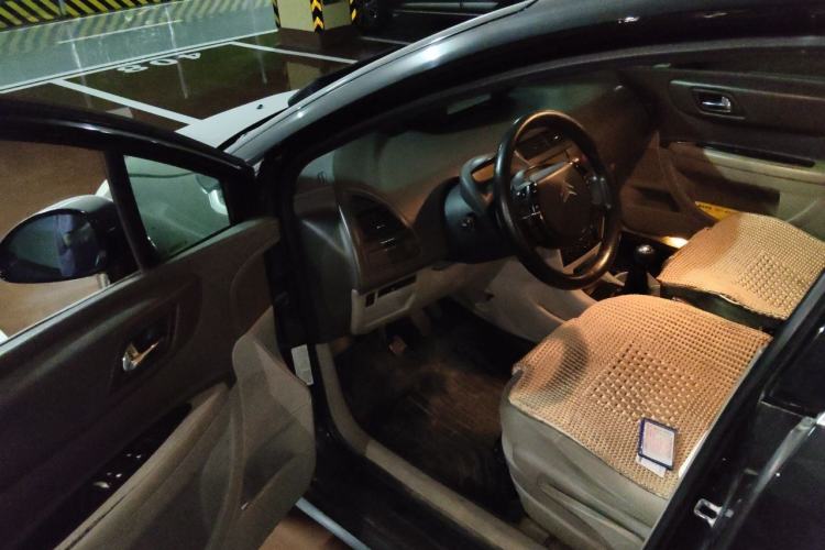 Used Citroen C-Triomphe 2006 2.0L Manual Elite Edition Driver Seat