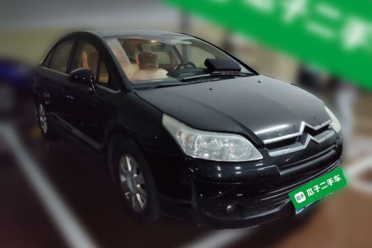 Used Citroen C-Triomphe 2006 2.0L Manual Elite Edition Front Right 45 Deg