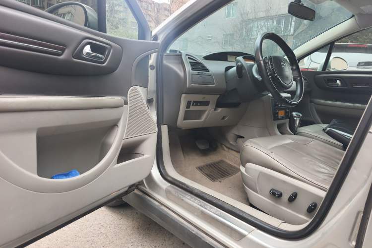 Used Citroen C-Triomphe 2006 2.0L Automatic Flagship Edition Driver Seat