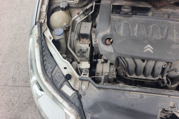 Used Citroen C-Triomphe 2006 2.0L Automatic Flagship Edition Engine Bay Right