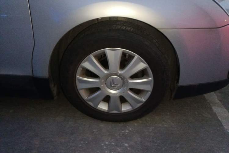 Used Citroen C-Triomphe 2006 2.0L Automatic Luxury Version Right Front Wheel Hub