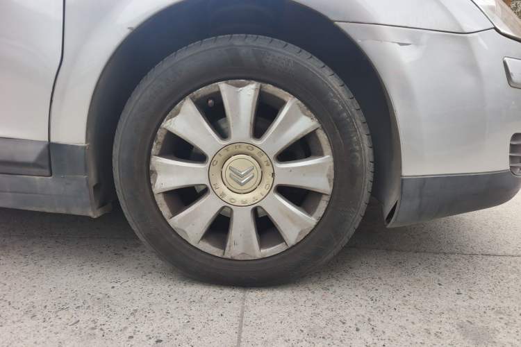 Used Citroen C-Triomphe 2006 2.0L Automatic Flagship Edition Right Front Wheel Hub