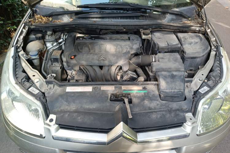 Used Citroen C-Triomphe 2008 2.0L Automatic Elite Edition Engine Bay