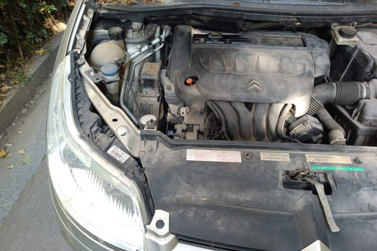 Used Citroen C-Triomphe 2008 2.0L Automatic Elite Edition Engine Bay Right