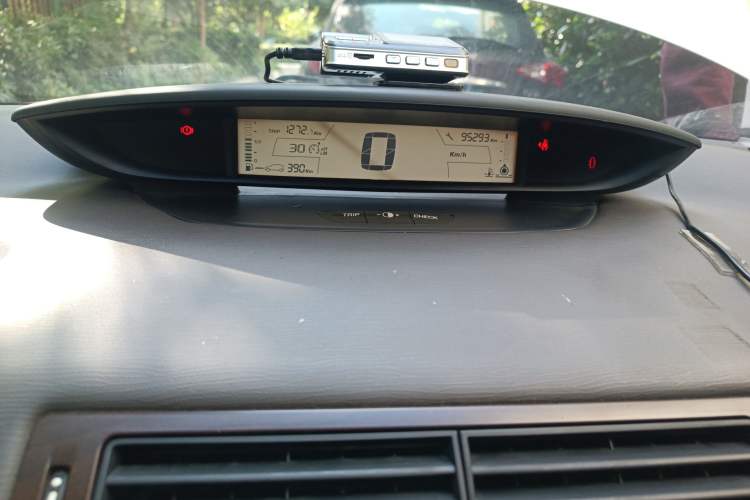 Used Citroen C-Triomphe 2008 2.0L Automatic Elite Edition Instrument Cluster