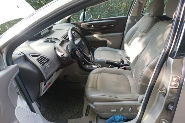 Used Citroen C-Triomphe 2008 2.0L Automatic Elite Edition Left Front Seat
