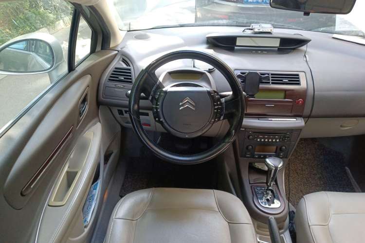 Used Citroen C-Triomphe 2008 2.0L Automatic Elite Edition Steering Wheel
