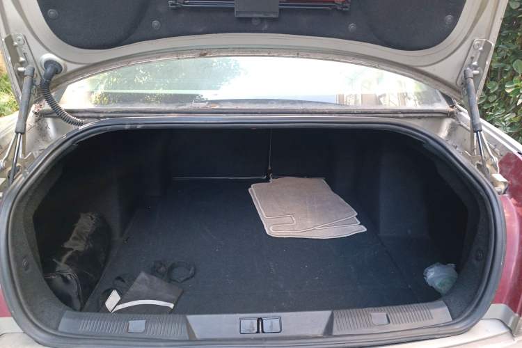 Used Citroen C-Triomphe 2008 2.0L Automatic Elite Edition Trunk