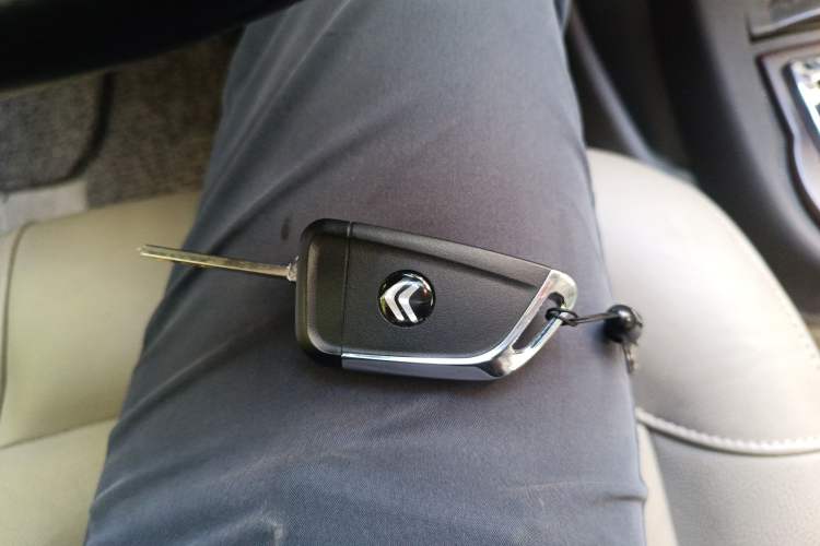 Used Citroen C-Triomphe 2008 2.0L Automatic Elite Edition Vehicle Key