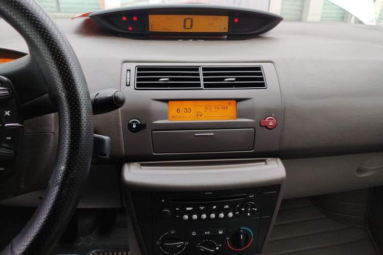 Used Citroen C-Triomphe 2010 2.0L Manual Classic Edition Audio And AC Panel