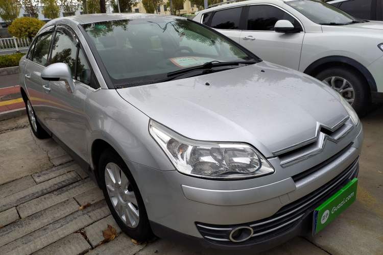 Used Citroen C-Triomphe 2010 2.0L Manual Classic Edition Front Right 45 Deg