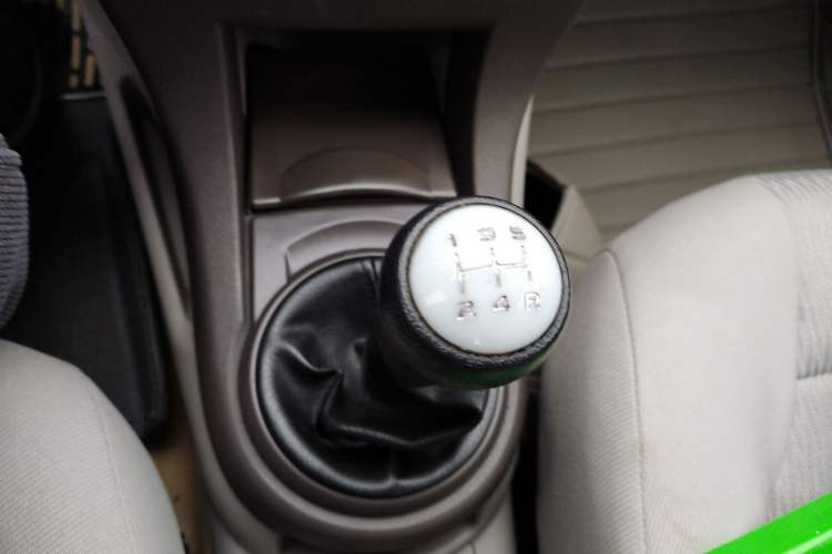 Used Citroen C-Triomphe 2010 2.0L Manual Classic Edition Gear Lever