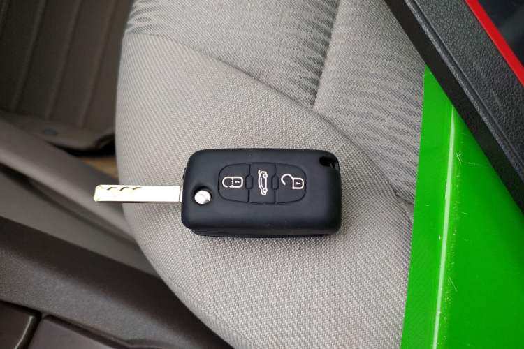 Used Citroen C-Triomphe 2010 2.0L Manual Classic Edition Vehicle Key