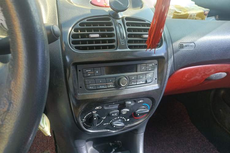 Used Citroen C2 2008 1.4 MT SX Audio And AC Panel