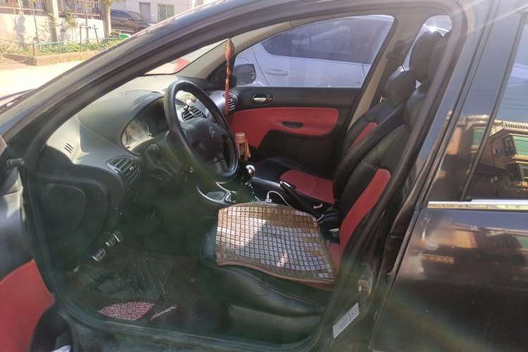 Used Citroen C2 2008 1.4 MT SX Left Front Seat
