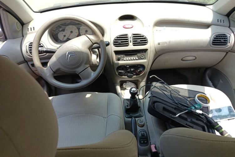 Used Citroen C2 2008 VTS 1.4L MT SX Center Console