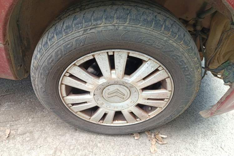 Used Citroen C2 2008 VTS 1.4L MT SX Right Front Wheel Hub