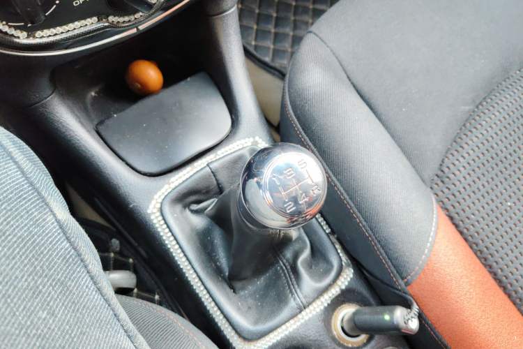 Used Citroen C2 2010 1.4L Manual Sport Edition Gear Lever