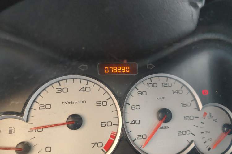 Used Citroen C2 2010 1.4L Manual Sport Edition Odometer Close Up