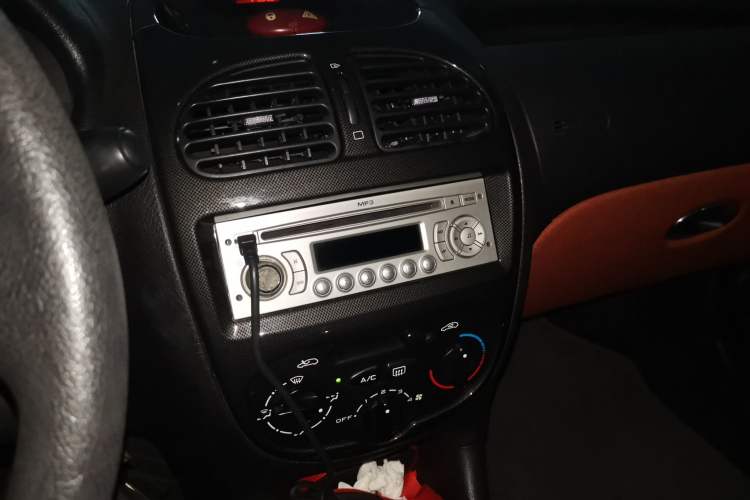 Used Citroen C2 2010 1.4L Manual Sport Edition Audio And AC Panel