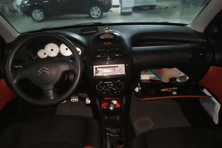 Used Citroen C2 2010 1.4L Manual Sport Edition Center Console