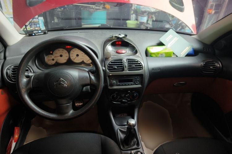 Used Citroen C2 2010 1.4L Manual Comfort Edition Center Console