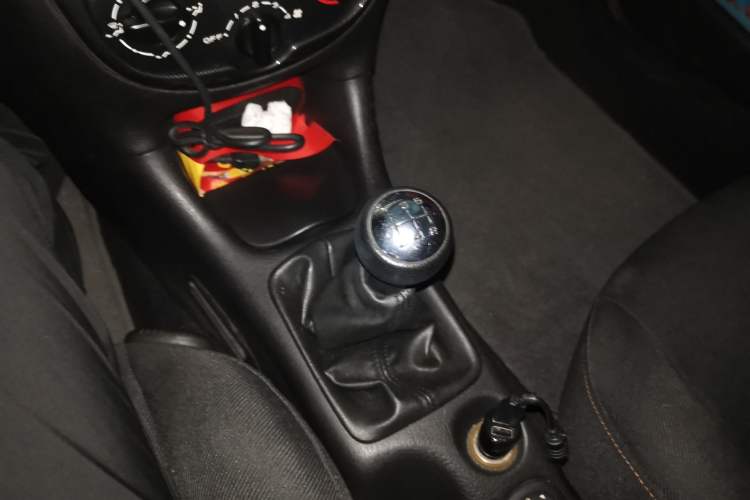 Used Citroen C2 2010 1.4L Manual Sport Edition Gear Lever