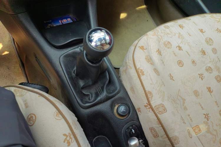 Used Citroen C2 2010 1.4L Manual Sport Edition Gear Lever