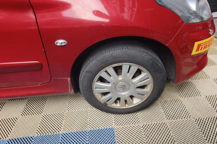 Used Citroen C2 2010 1.4L Manual Comfort Edition Right Front Wheel Hub