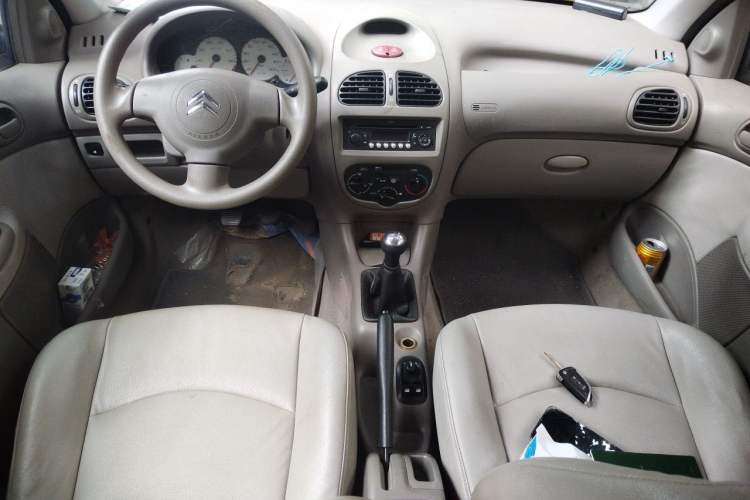 Used Citroen C2 2012 1.4L Manual Comfort Edition Center Console