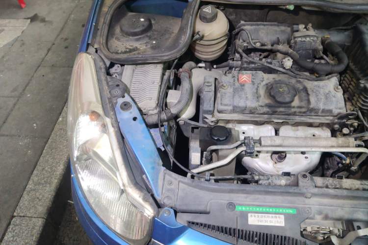 Used Citroen C2 2012 1.4L Manual Sport Model Engine Bay Right