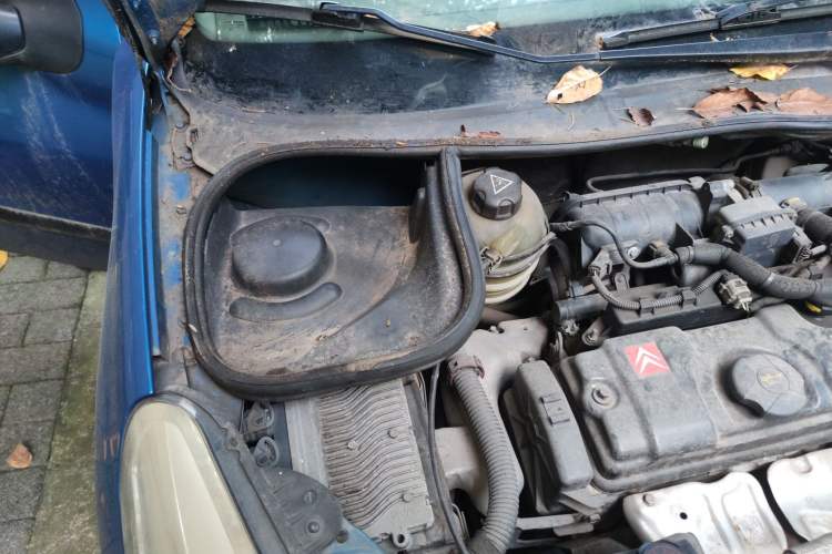 Used Citroen C2 2012 1.4L Manual Comfort Edition Engine Bay Right