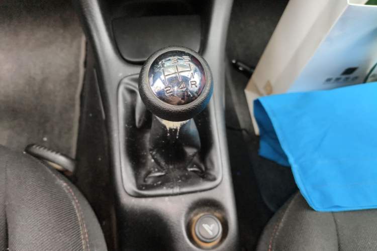 Used Citroen C2 2012 1.4L Manual Sport Model Gear Lever