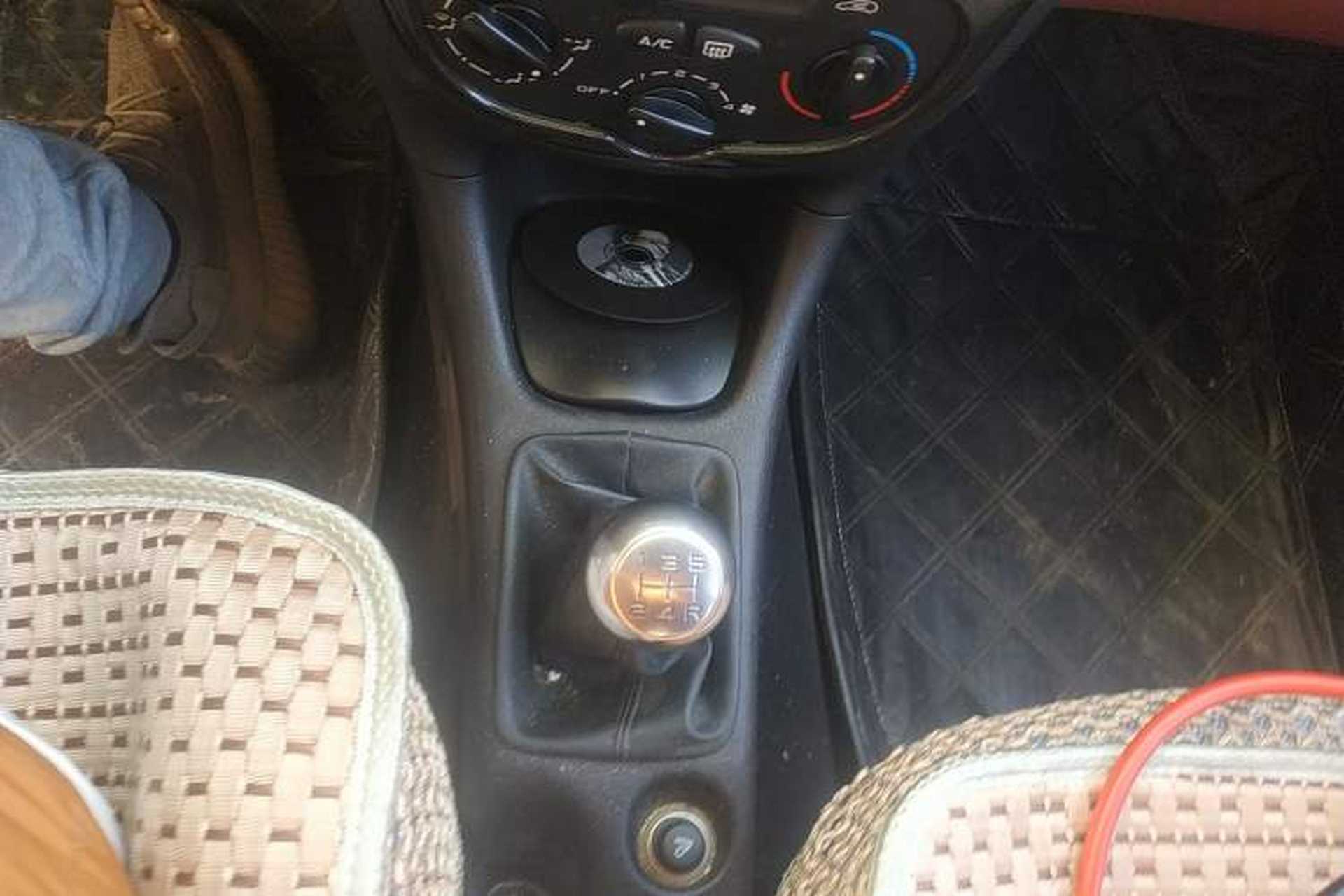 Used Citroen C2 2012 1.4L Manual Sport Model Gear Lever