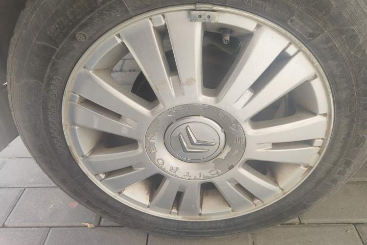 Used Citroen C2 2012 1.4L Manual Comfort Edition Right Front Wheel Hub