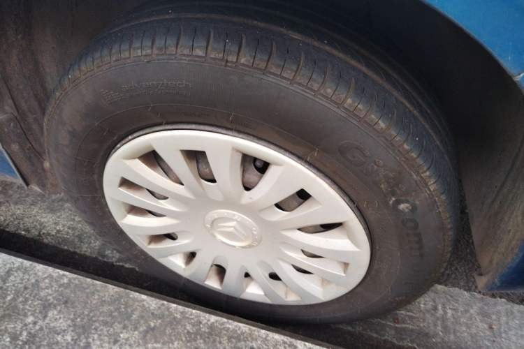 Used Citroen C2 2012 1.4L Manual Comfort Edition Right Front Wheel Hub