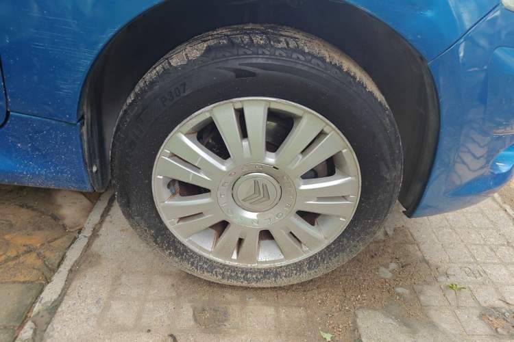 Used Citroen C2 2012 1.6L Automatic Sport Model Right Front Wheel Hub