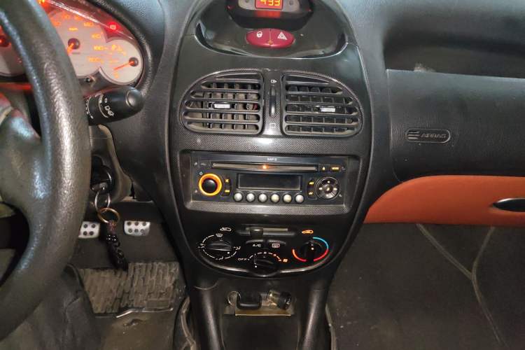Used Citroen C2 2012 1.4L Manual Sport Model Audio And AC Panel