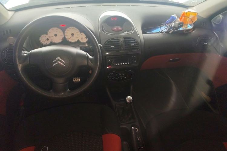Used Citroen C2 2012 1.4L Manual Sport Model Center Console