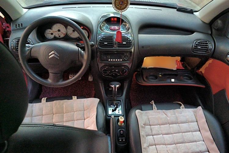 Used Citroen C2 2012 1.6L Automatic Sport Model Center Console