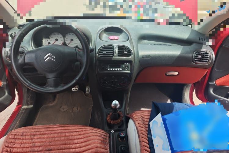 Used Citroen C2 2012 1.4L Manual Sport Model Center Console