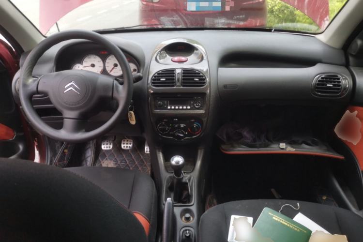 Used Citroen C2 2012 1.4L Manual Sport Model Center Console